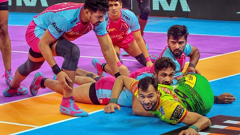Players in action during the Pro Kabaddi League 2023-24. - Photo: X | My Khel